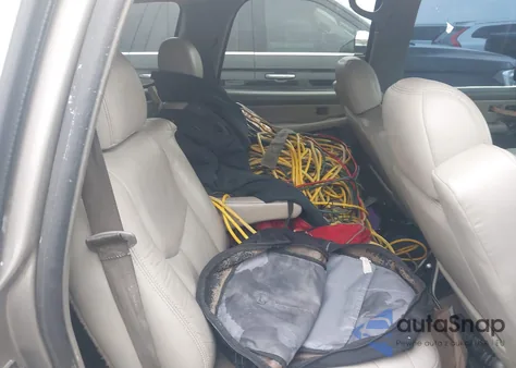 2001 Chevrolet Tahoe Lt z USA, uszkodzony, nr VIN 1GNEC13T21R105538